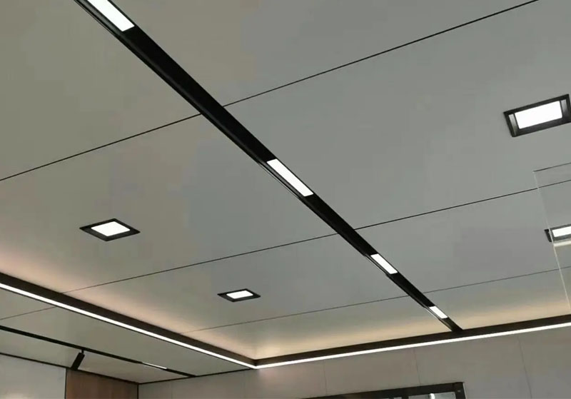 吊顶的知识分享 ：蜂窝板和铝扣板